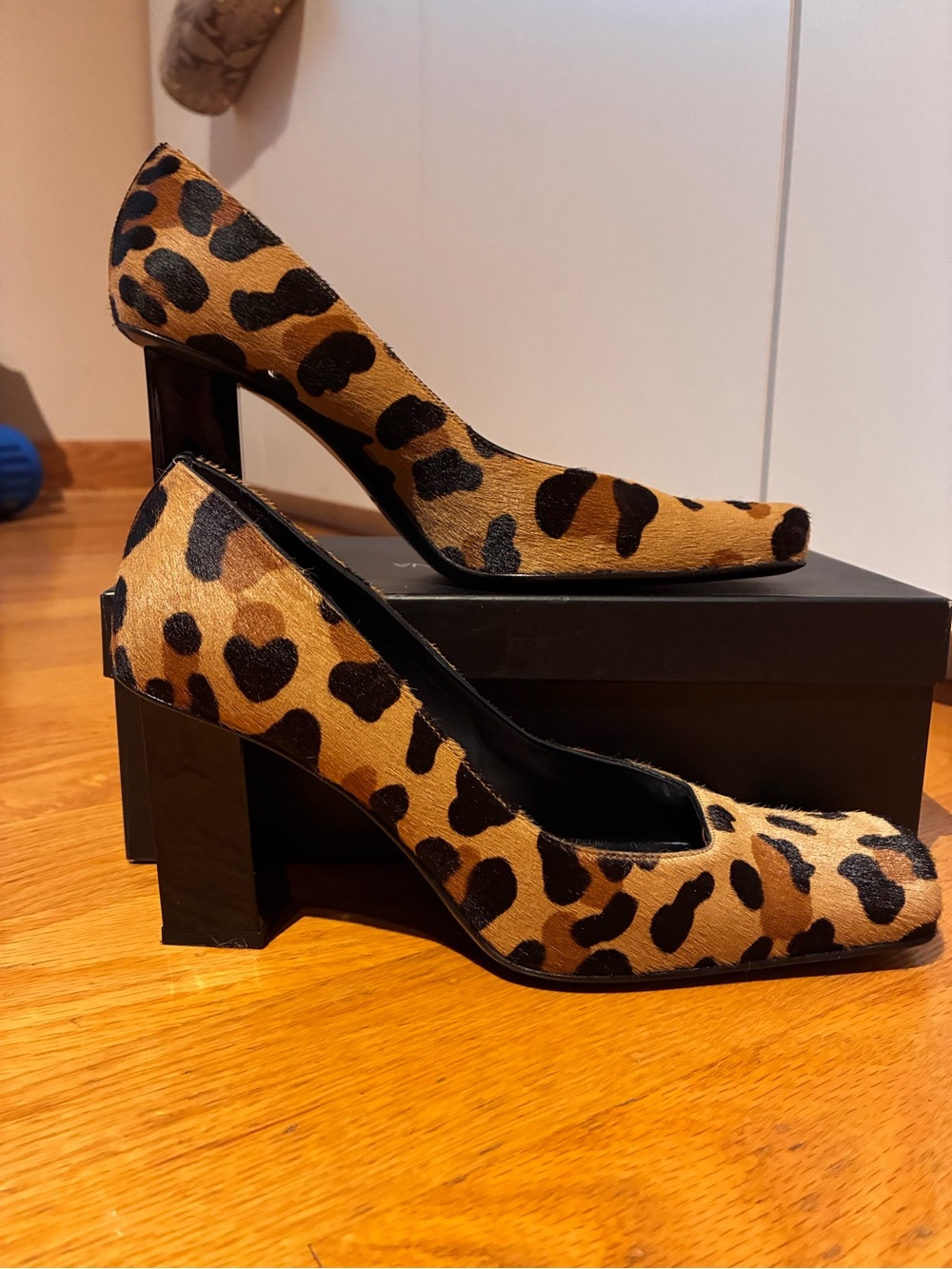 Dolce & Gabbana Leopard Print Block Heel Pumps - Brown & Black - Picture 6 of 7